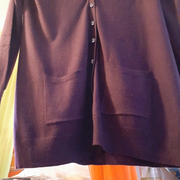 Sweater - Picture 2 of 9